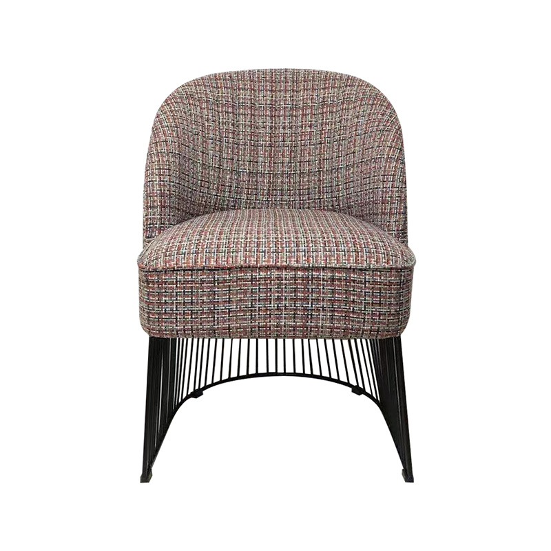 Accent chair with metal frame leg