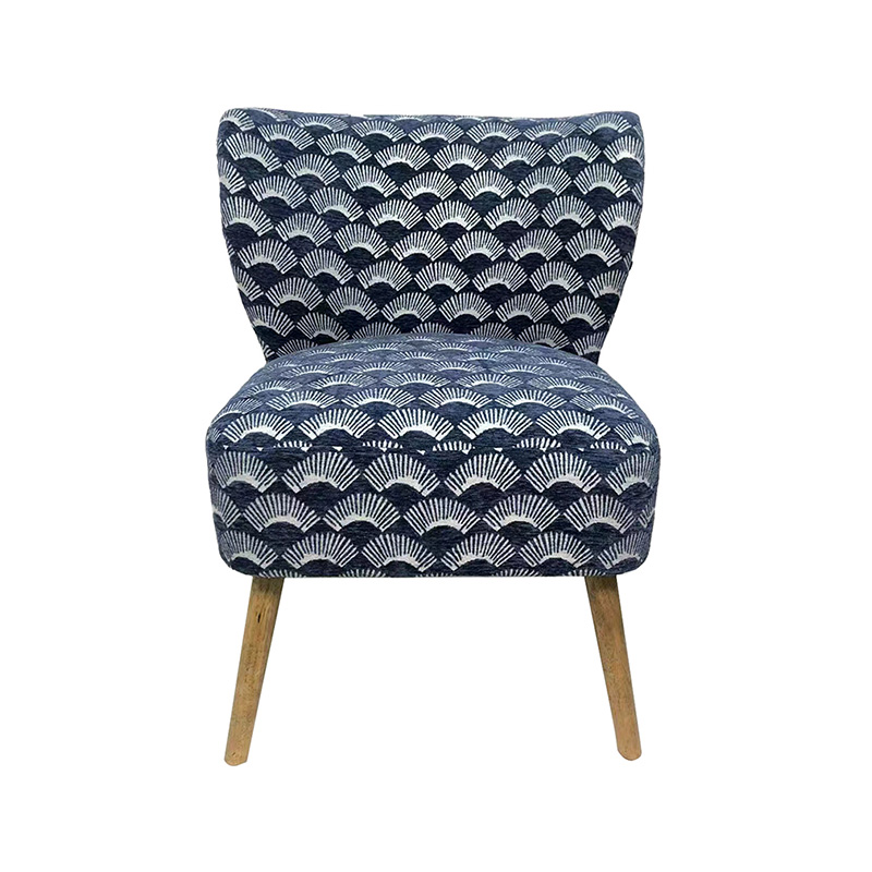 Pattern accent chair with sturdy legs